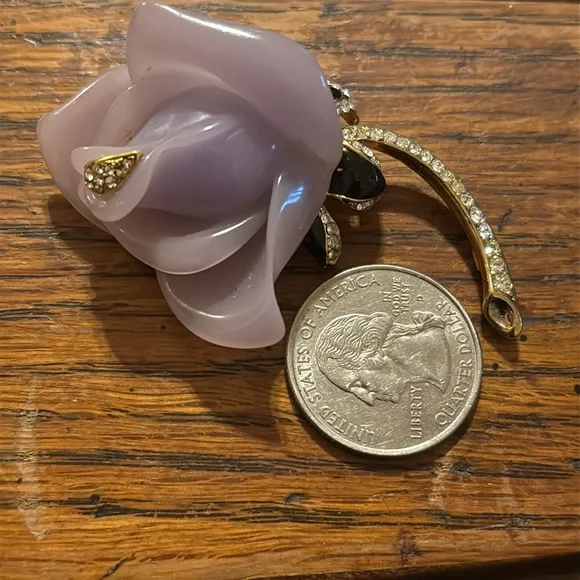 Kenneth Jay lane lavender flower brooch - Picture 5 of 5